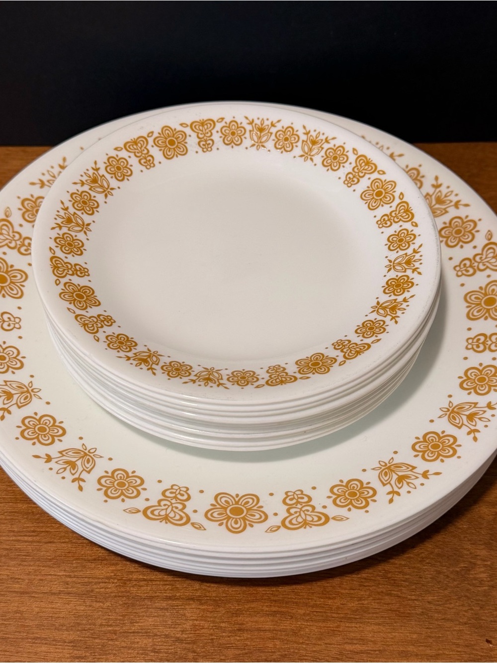 Vintage Corelle Butterfly Gold Dinnerware Plates Set of 20